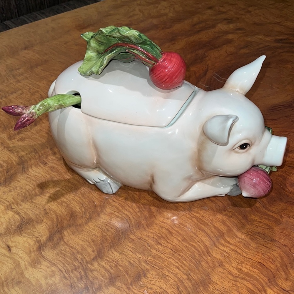 Fitz and Floyd French Market Ceramic Pig Tureen with Ladle